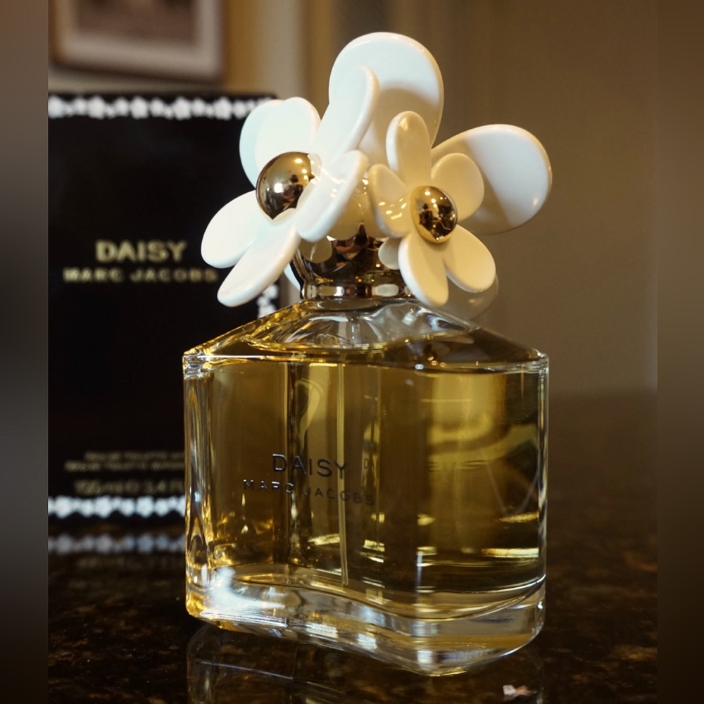 DAISY by Marc Jacobs Perfume (3.4 fl oz)